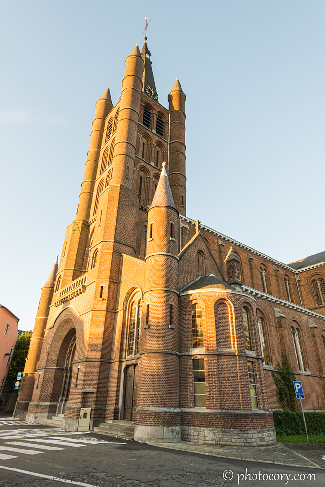 The church in Seneffe town