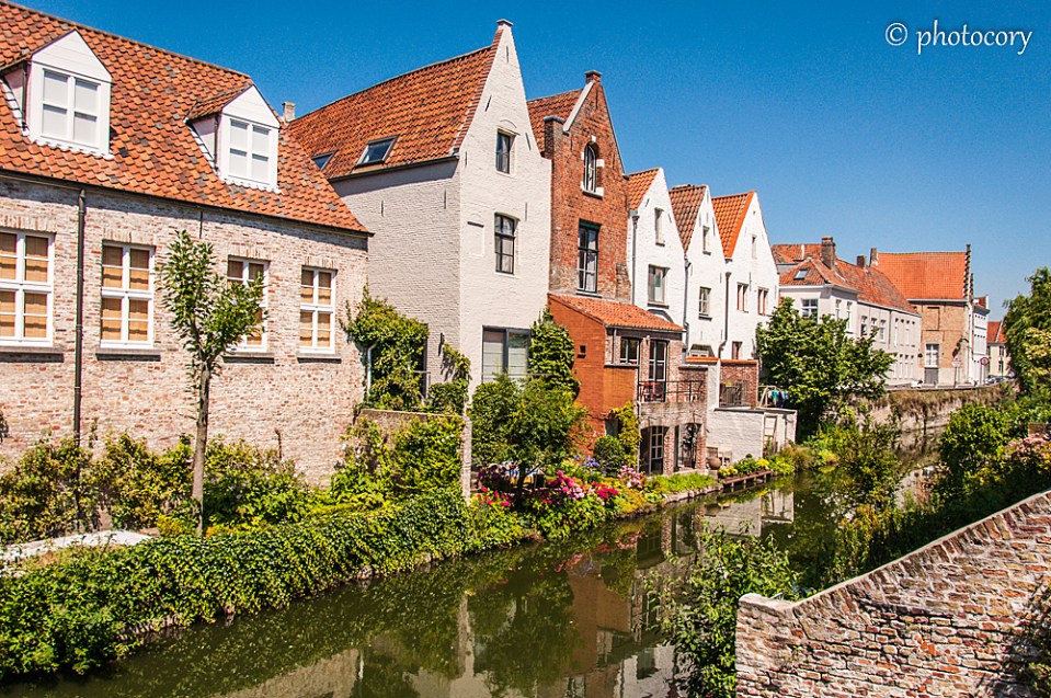 How nice must be to live in one of these houses!