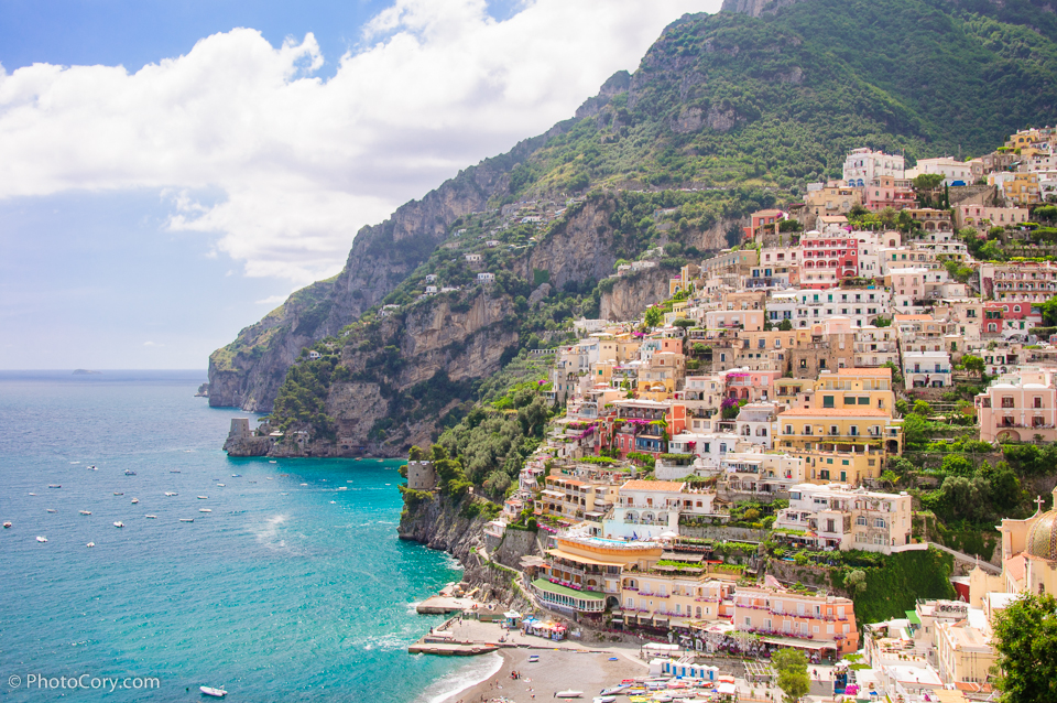 positano italy houses colored