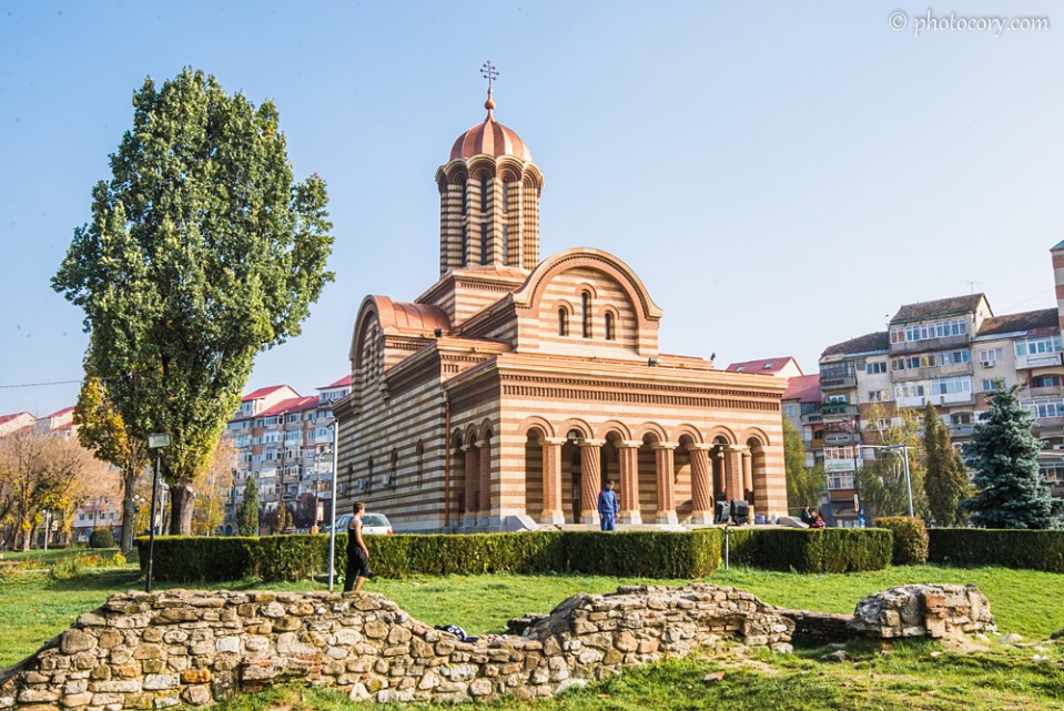 The same orthodox cathedral, in Central Park Targoviste