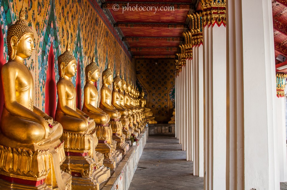 buddha statues at wat arun