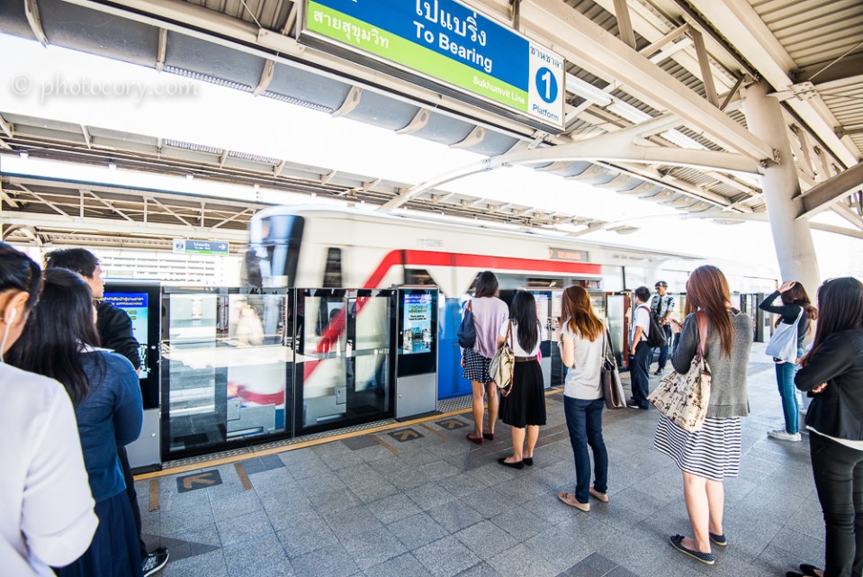 sky train bts bangkok