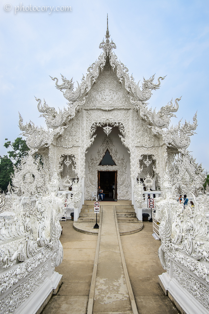 There it is, the surreal White Temple, Wat Rong Khun, a temple like you've never seen before