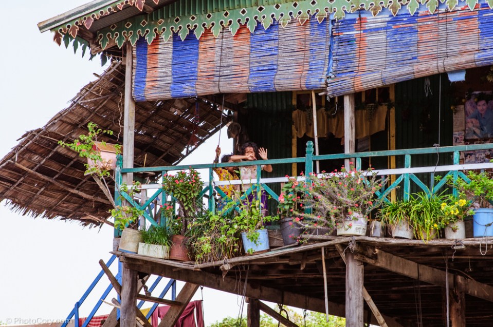Kompong Phluk child in the house