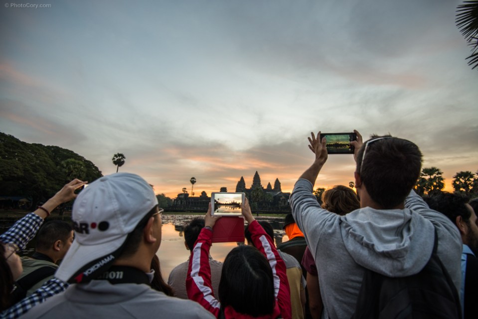 people sunrise angkor