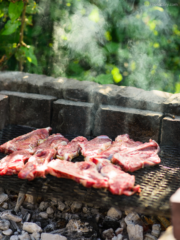 smoke barbeque steaks