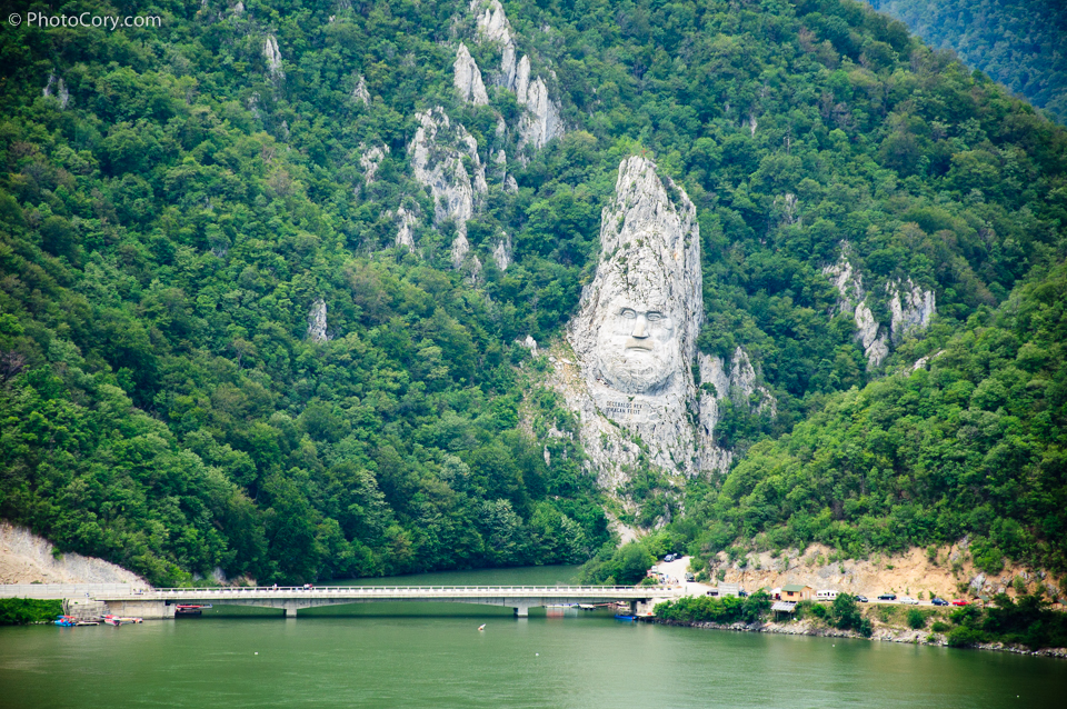 Decebal Statue Decebalus Rex Statuia, Danube, rock