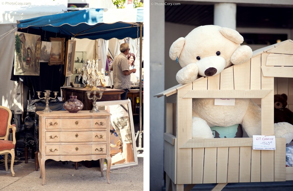 antique market and teddy bear