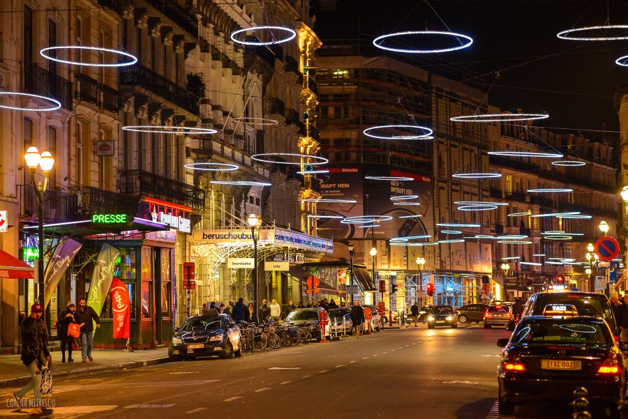 bruxelles christmas street decorations at bourse