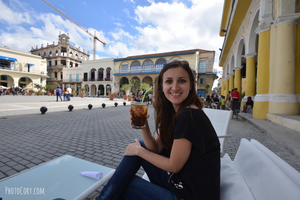 drinking cuba libre in havana